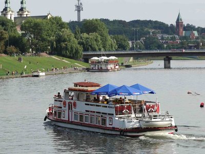 Voyage event party boat 