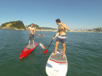 Paddle surf