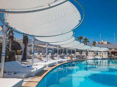 Beach club malta 1