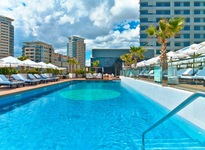 Beach club bcn